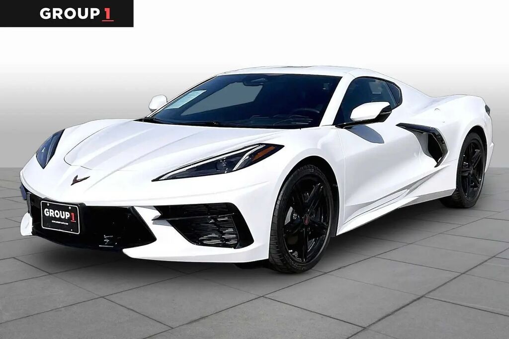 2026 Chevrolet Corvette Stingray — photo 1 of 13