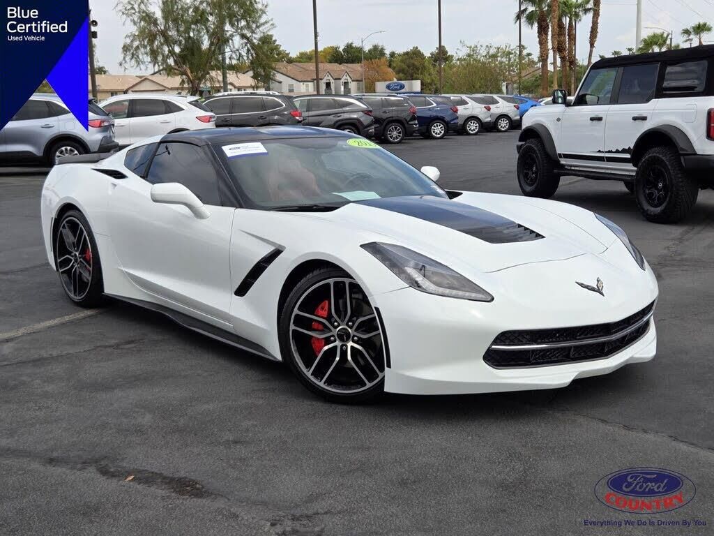 2019 Chevrolet Corvette Stingray — photo 1 of 1