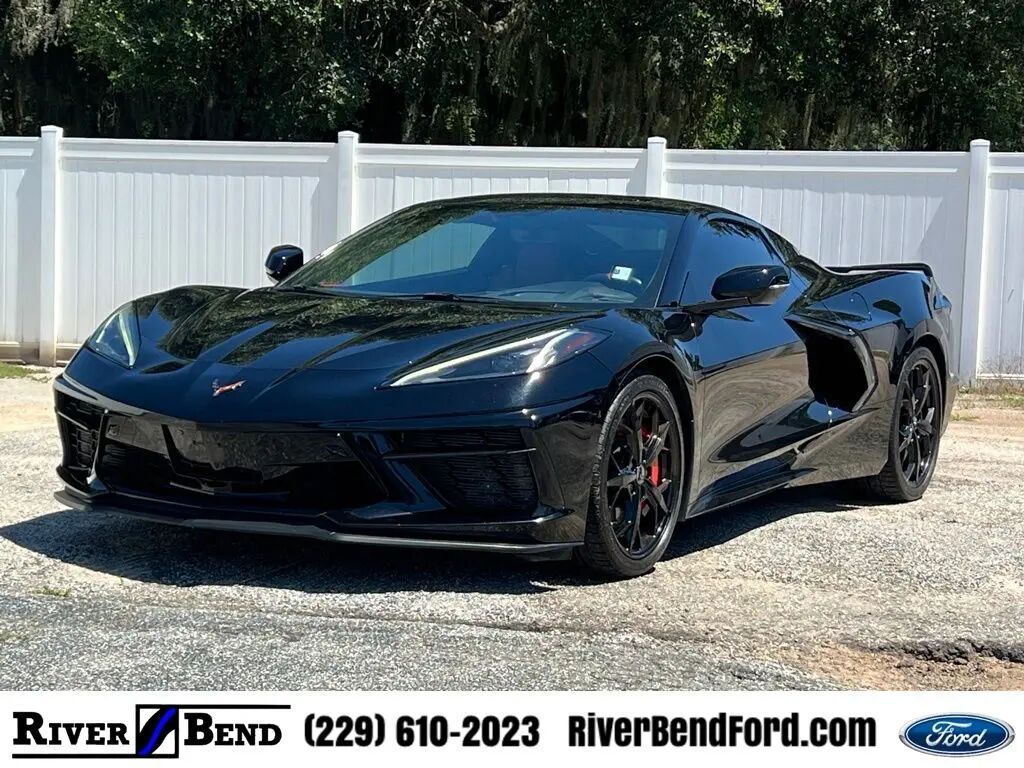 2022 Chevrolet Corvette Stingray — photo 1 of 11