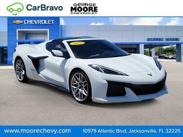 2025 Chevrolet Corvette Z06 — photo 1 of 8