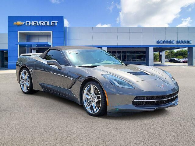 2015 Chevrolet Corvette Stingray — photo 1 of 2