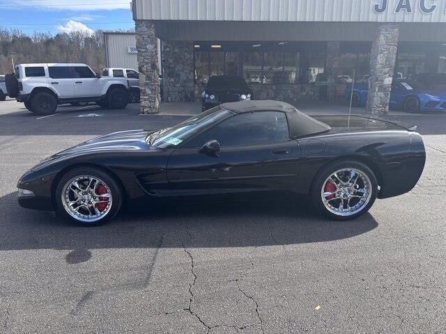 2000 Chevrolet Corvette Base