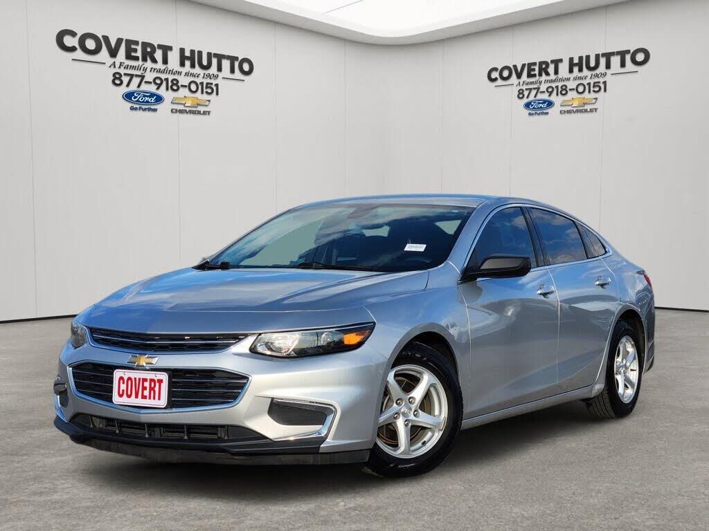 2016 Chevrolet Malibu LS — photo 1 of 1