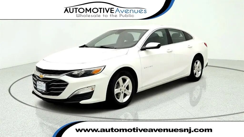 2021 Chevrolet Malibu LS Fleet — photo 1 of 13