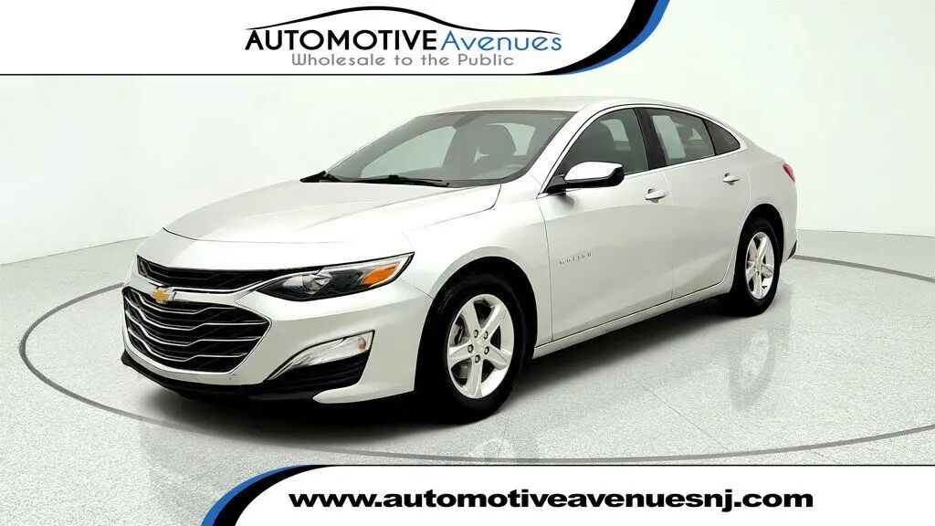 2022 Chevrolet Malibu LS Fleet — photo 1 of 13