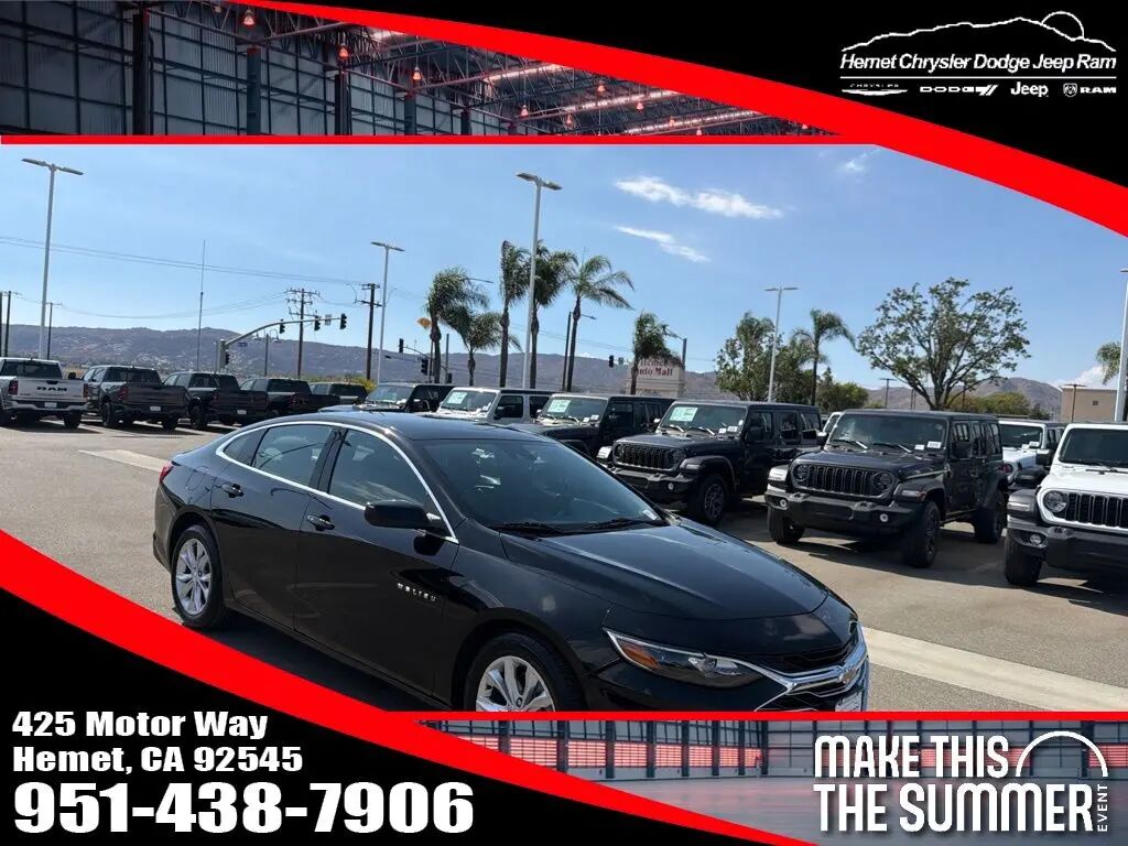 2023 Chevrolet Malibu LT — photo 1 of 13