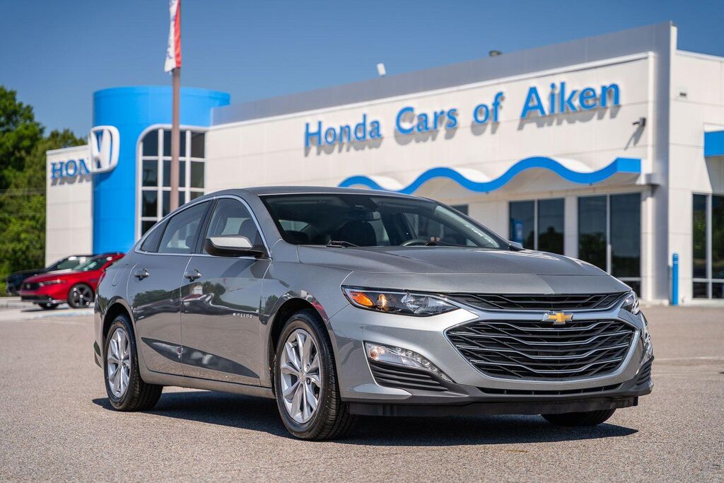 2024 Chevrolet Malibu LT — photo 1 of 13