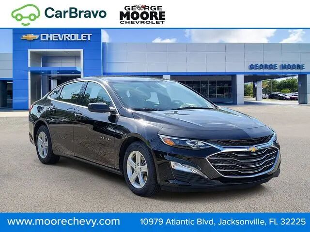 2025 Chevrolet Malibu LT — photo 1 of 1