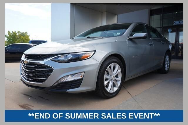 2025 Chevrolet Malibu LT — photo 1 of 13