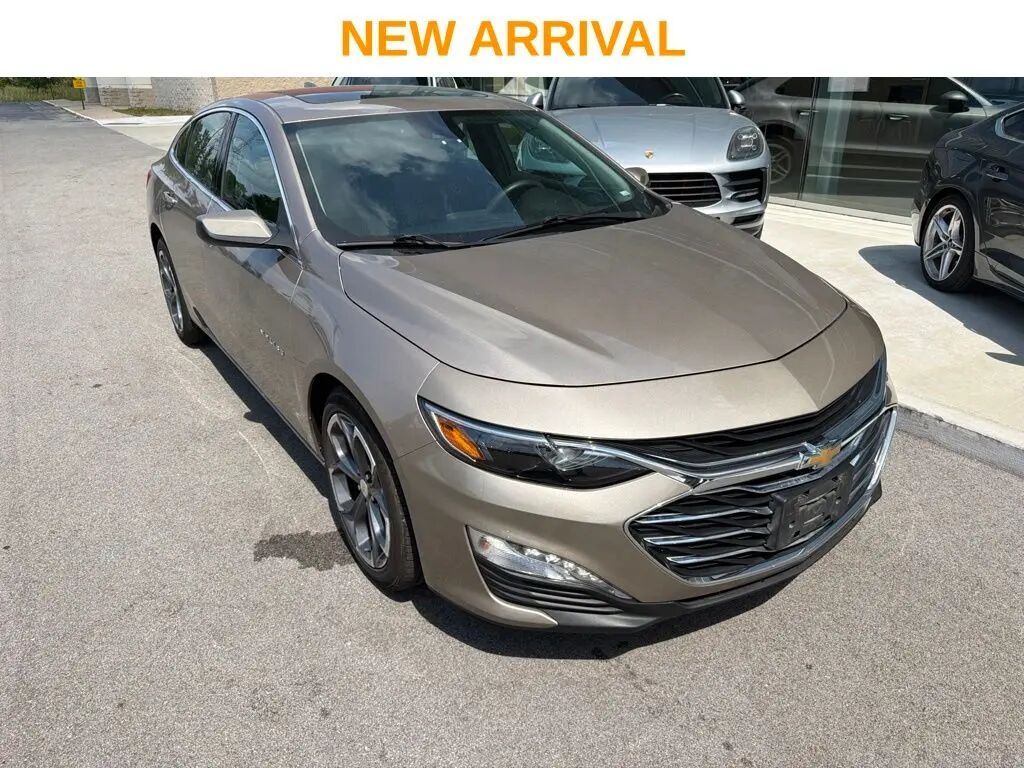 2024 Chevrolet Malibu LT — photo 1 of 35