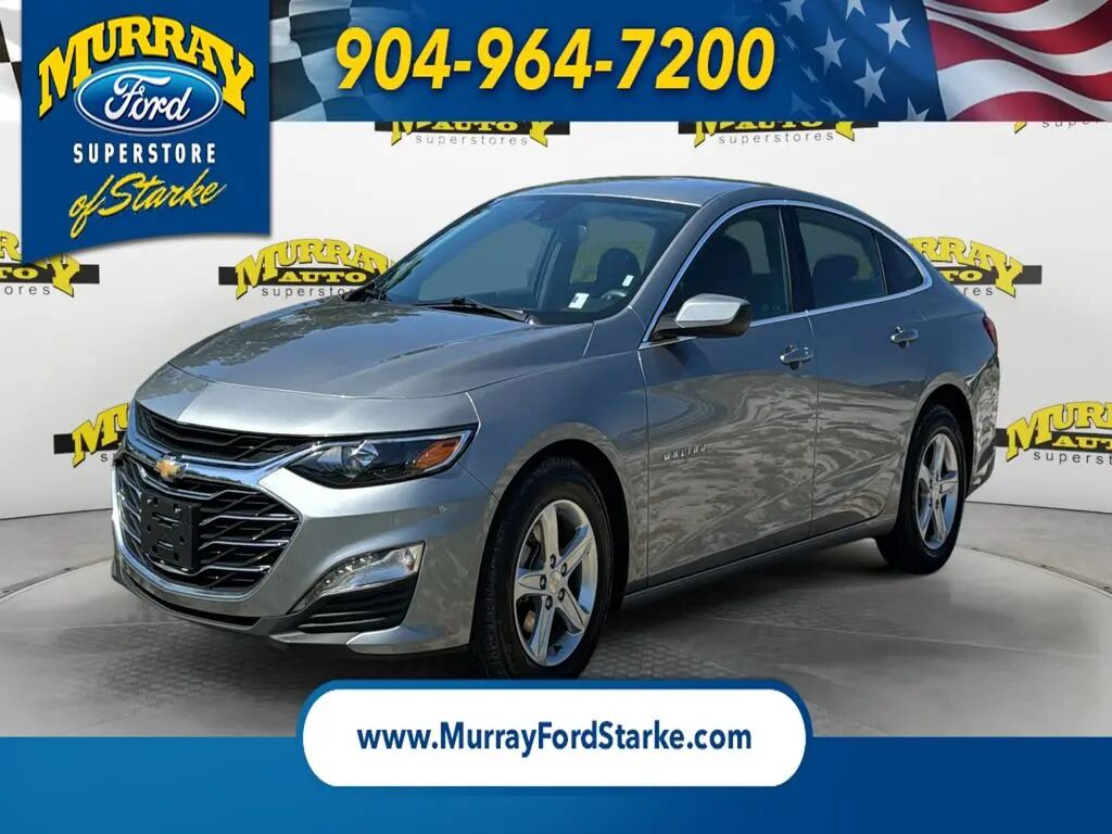 2024 Chevrolet Malibu LT — photo 1 of 11