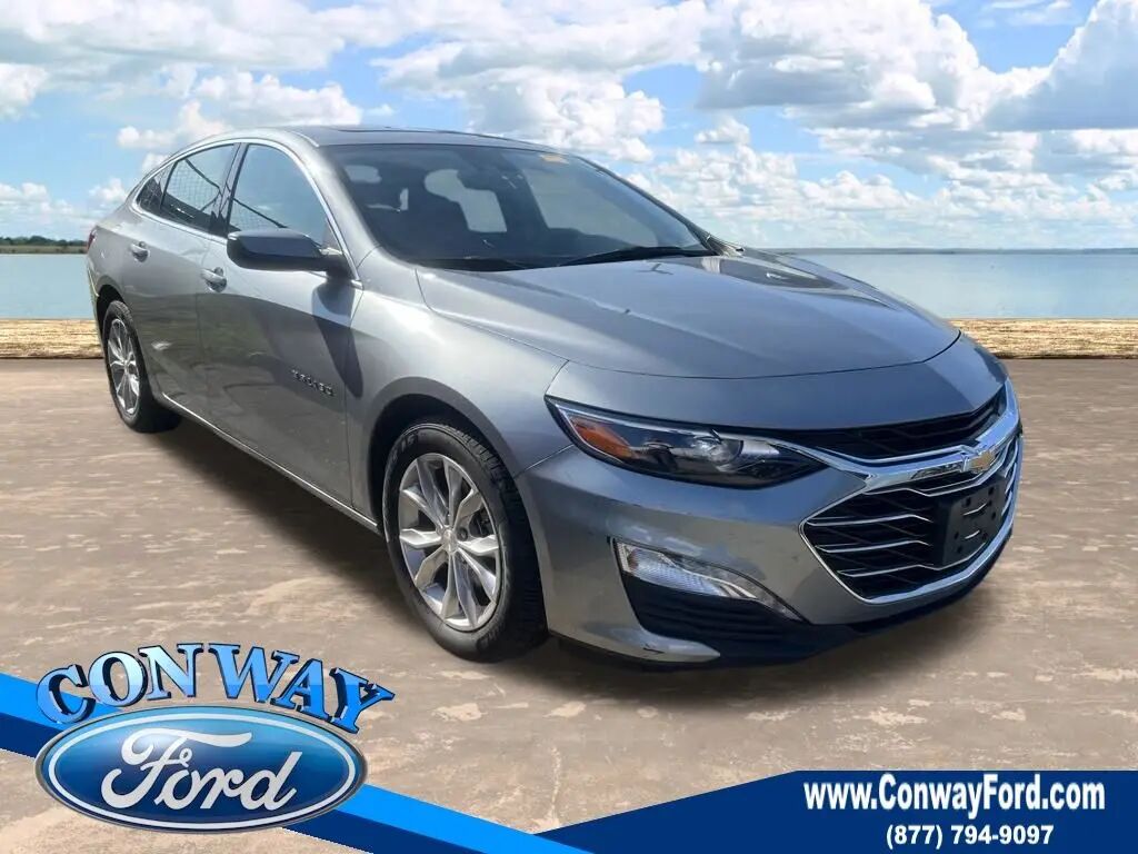 2024 Chevrolet Malibu LT — photo 1 of 7