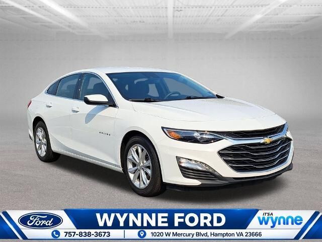 2024 Chevrolet Malibu LT — photo 1 of 13