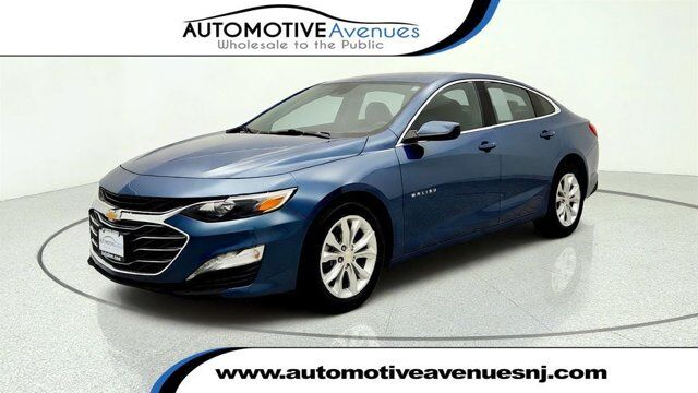 2024 Chevrolet Malibu LT — photo 1 of 13