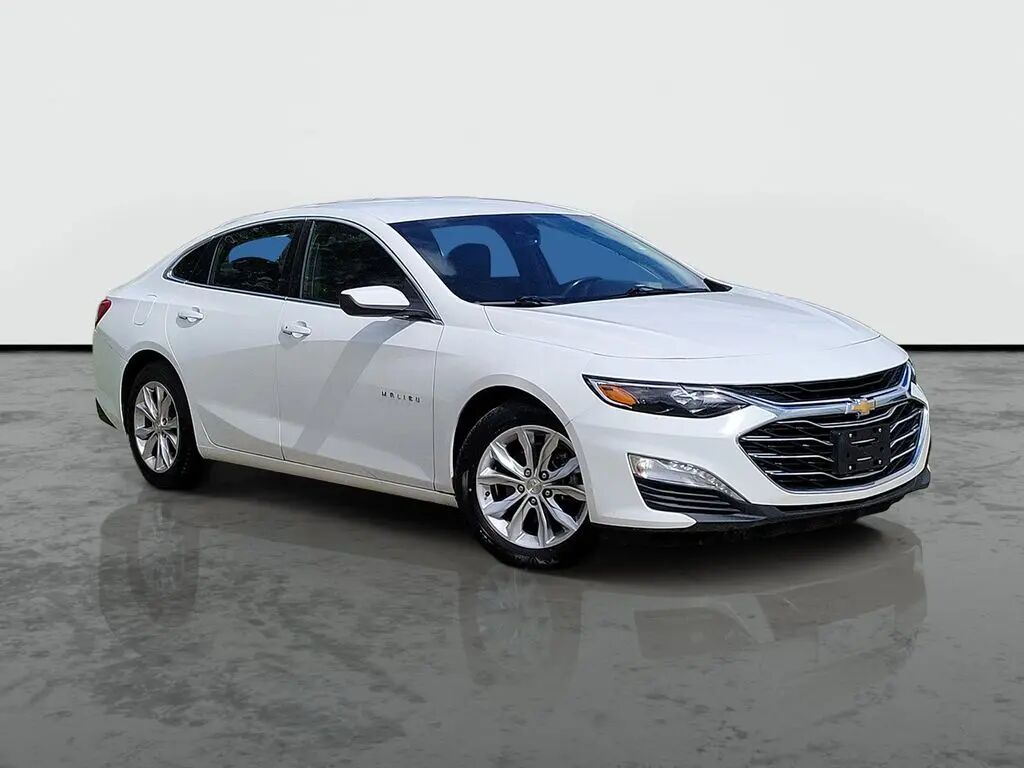 2020 Chevrolet Malibu LT — photo 1 of 12