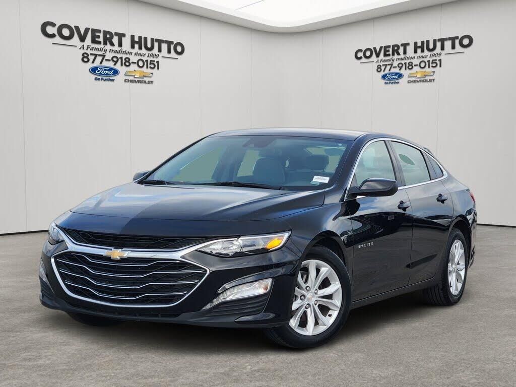 2025 Chevrolet Malibu LT — photo 1 of 17
