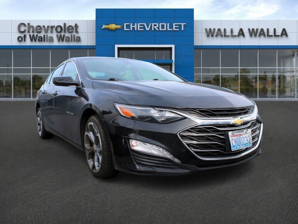 2021 Chevrolet Malibu LT — photo 1 of 10