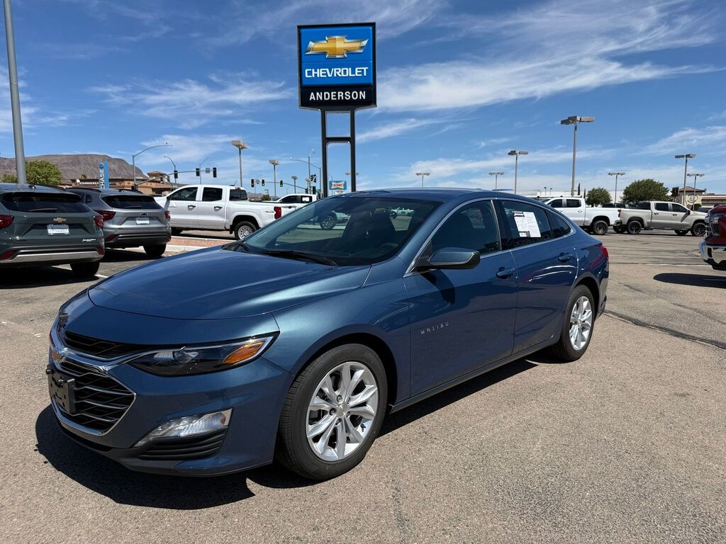 2024 Chevrolet Malibu LT — photo 1 of 13