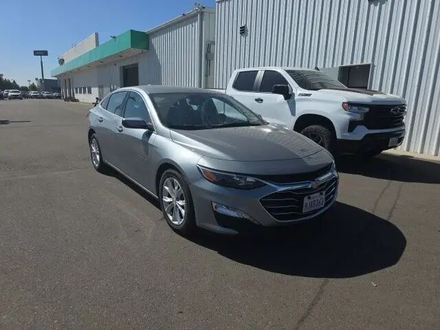 2024 Chevrolet Malibu LT — photo 1 of 5