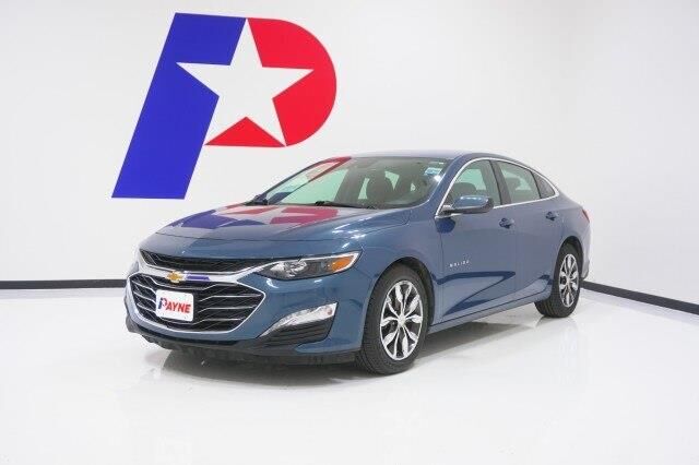 2024 Chevrolet Malibu LT — photo 1 of 13