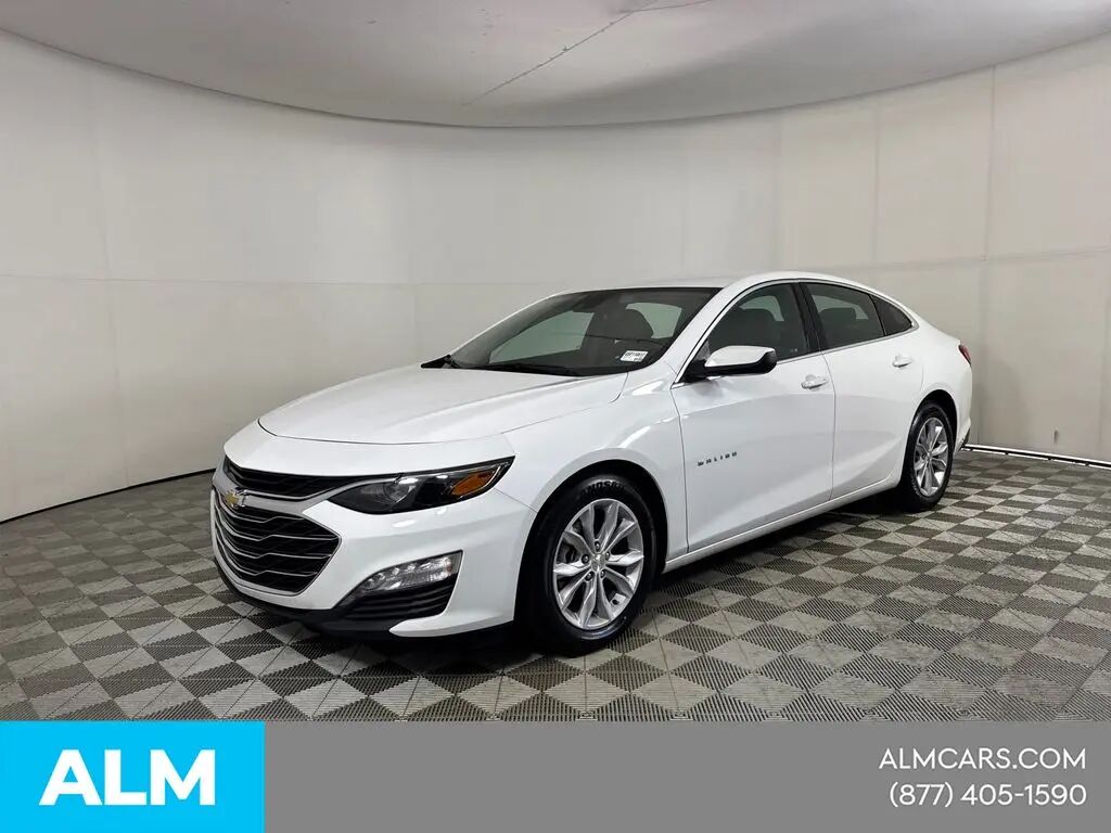 2025 Chevrolet Malibu LT — photo 1 of 10