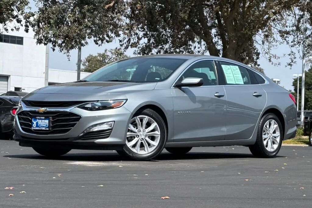 2024 Chevrolet Malibu LT — photo 1 of 13