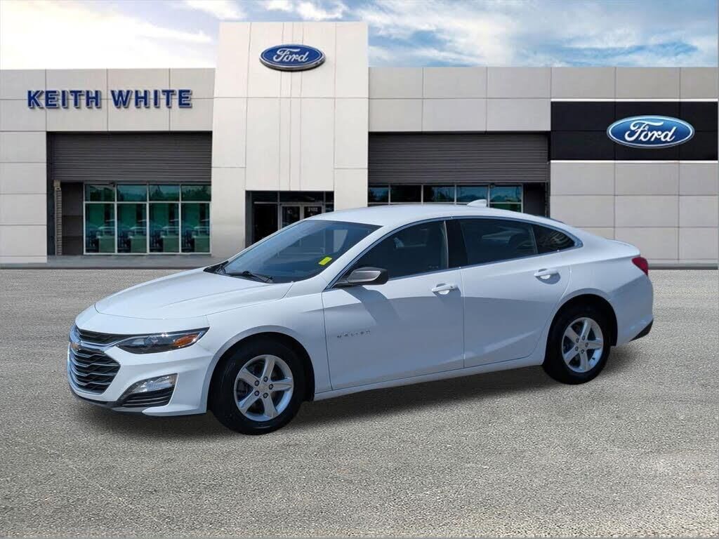2024 Chevrolet Malibu LT — photo 1 of 1
