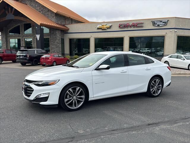 2025 Chevrolet Malibu LT — photo 1 of 13