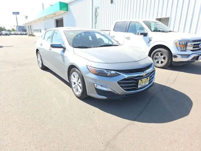 2024 Chevrolet Malibu LT — photo 1 of 5