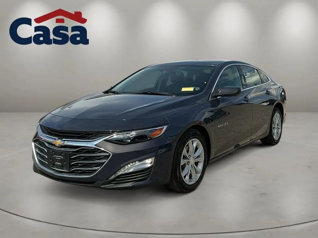 2025 Chevrolet Malibu LT — photo 1 of 13