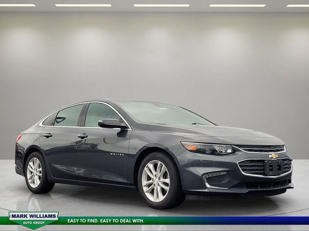 2017 Chevrolet Malibu LT — photo 1 of 11