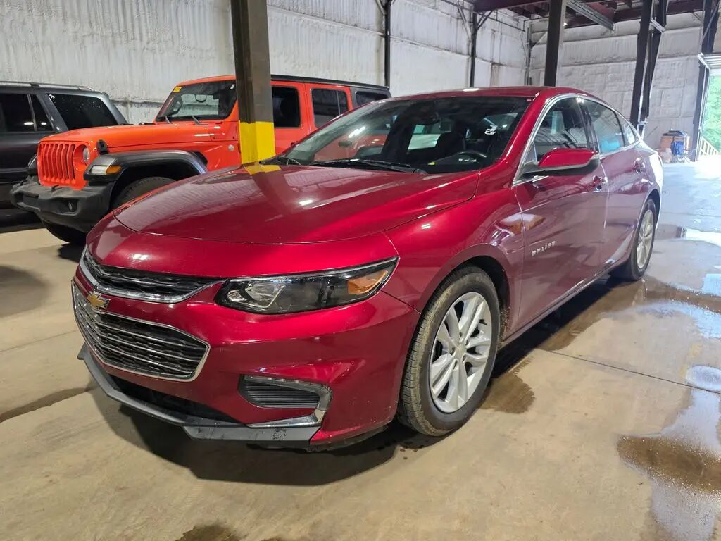 2017 Chevrolet Malibu LT — photo 1 of 11