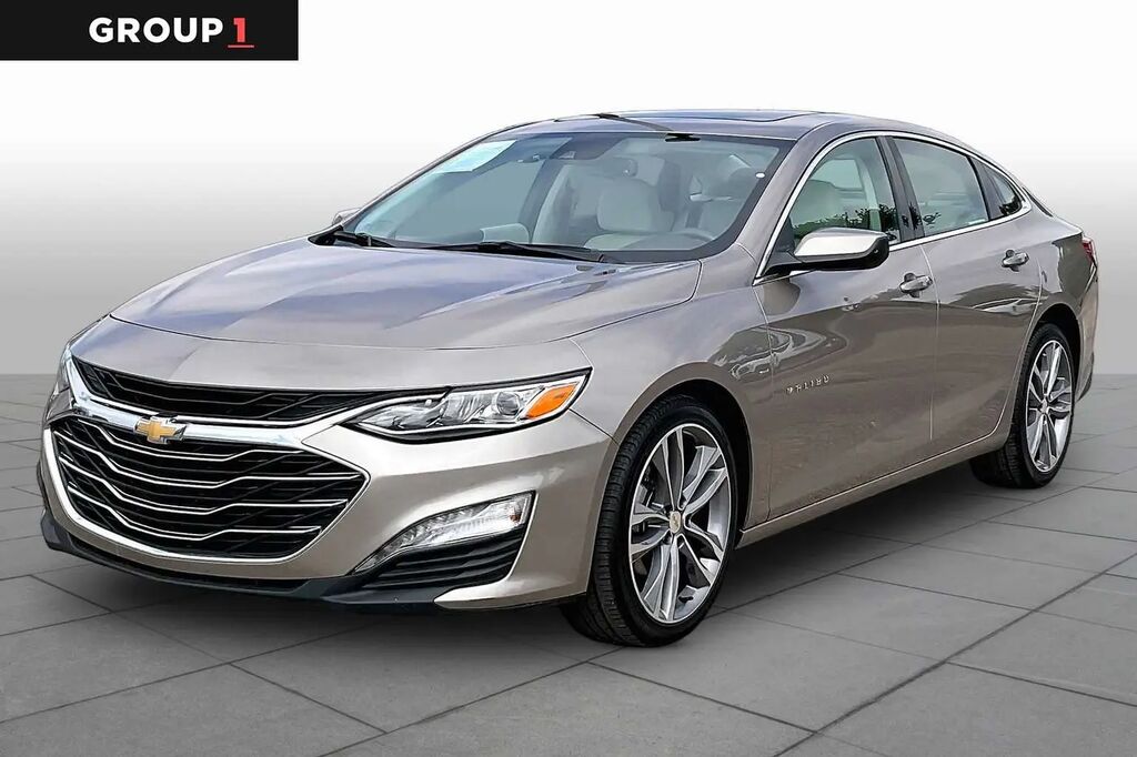 2024 Chevrolet Malibu LT — photo 1 of 13