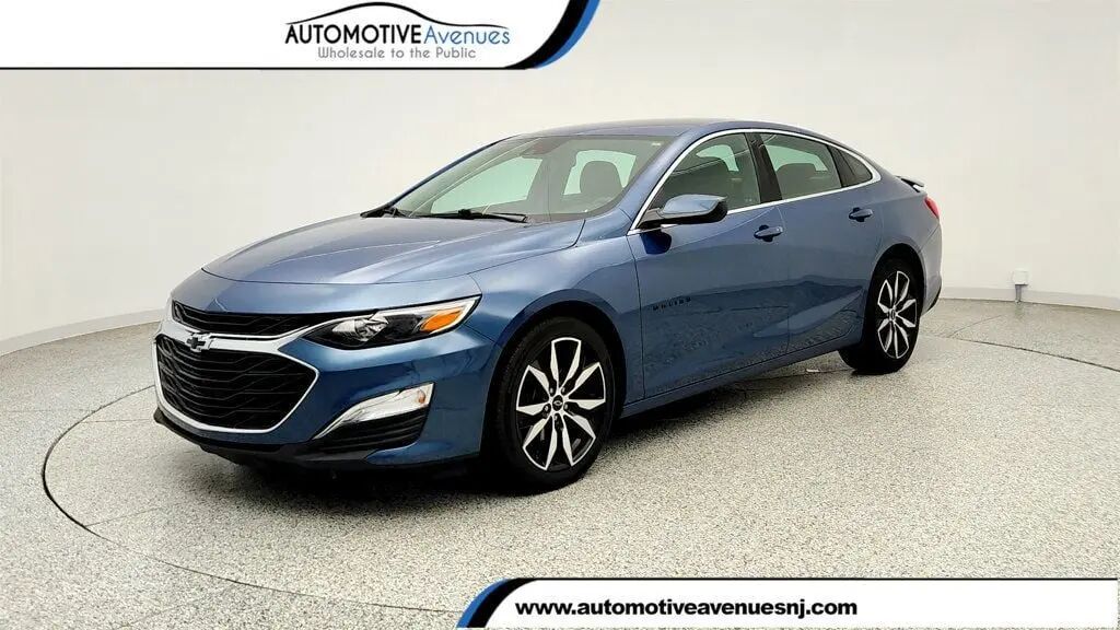 2024 Chevrolet Malibu RS — photo 1 of 13