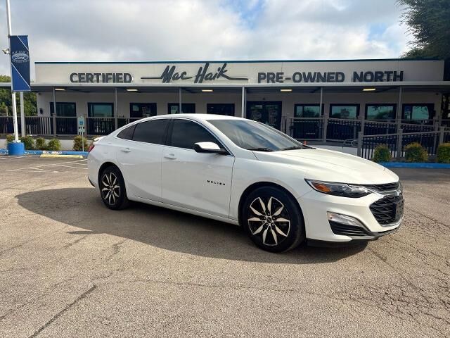 2022 Chevrolet Malibu RS — photo 1 of 6