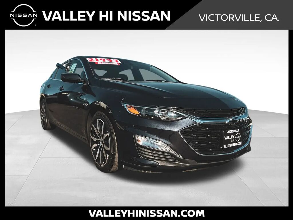 2023 Chevrolet Malibu RS — photo 1 of 3
