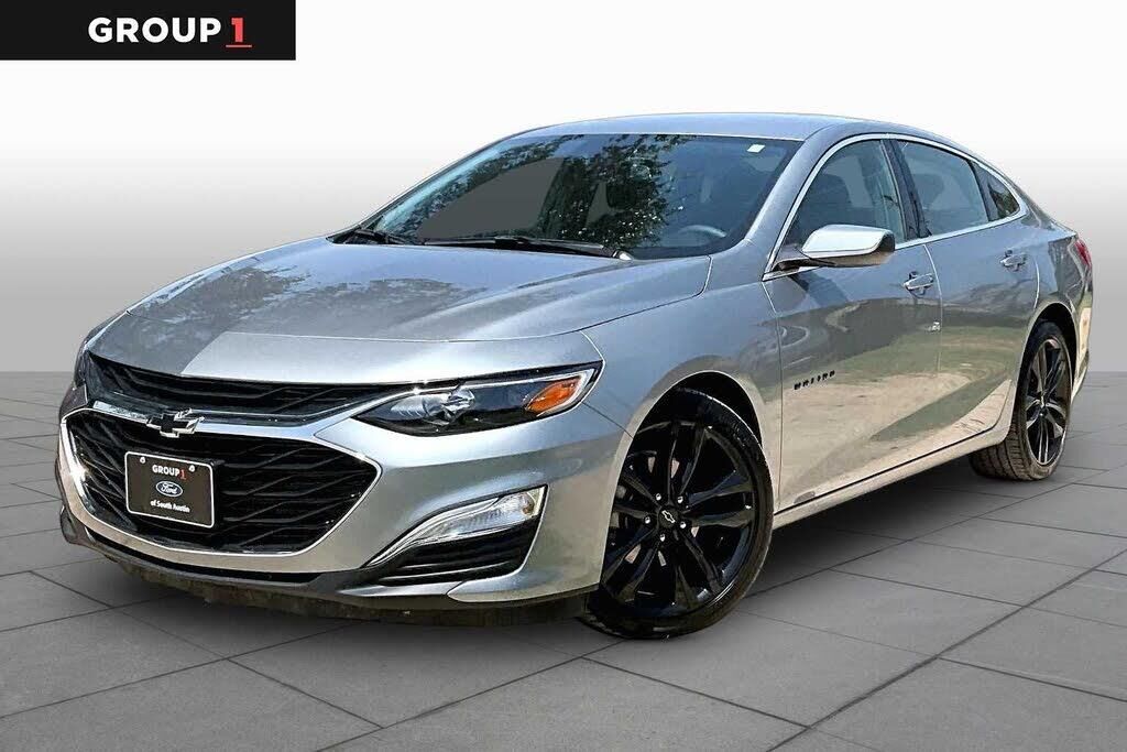 2025 Chevrolet Malibu RS — photo 1 of 1