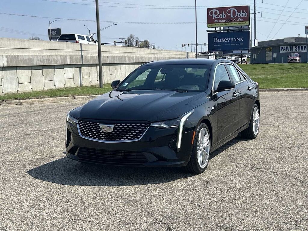 2024 Cadillac CT4 — photo 1 of 1