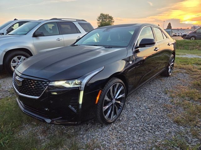 2022 Cadillac CT4