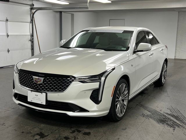 2025 Cadillac CT4