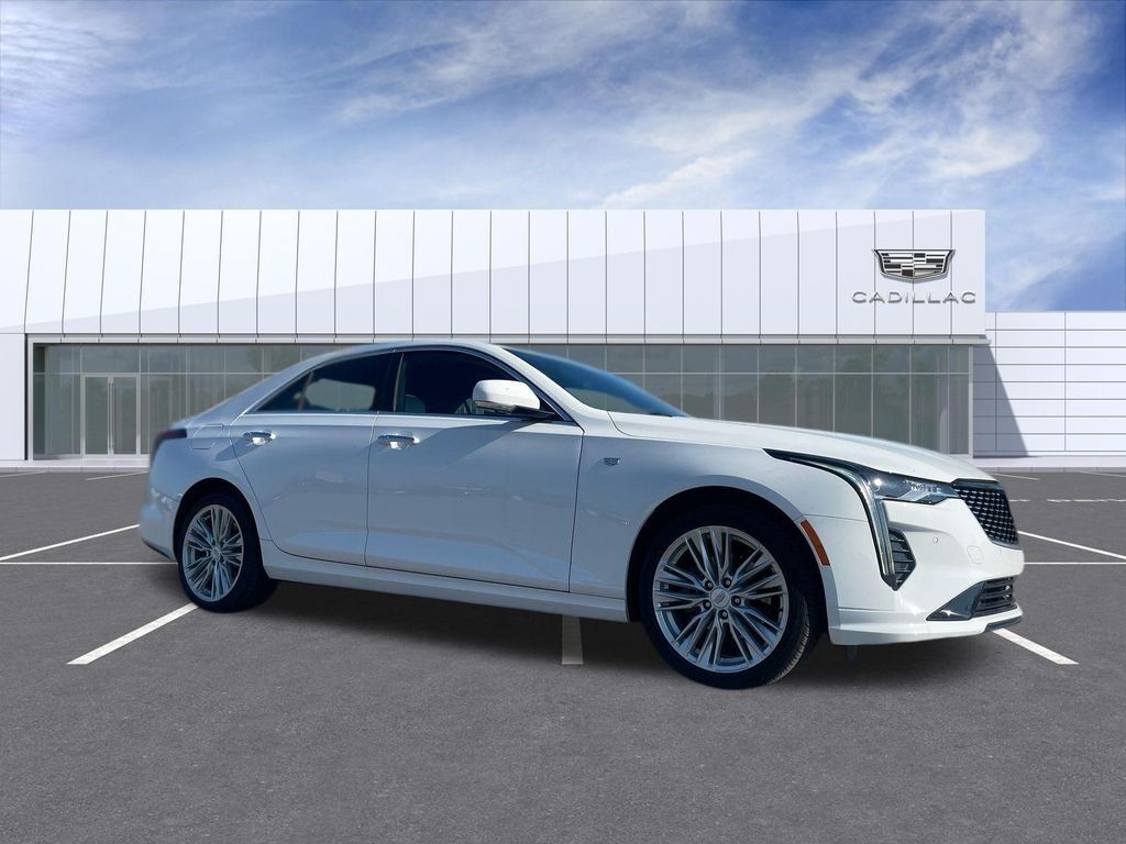 2025 Cadillac CT4 — photo 1 of 7