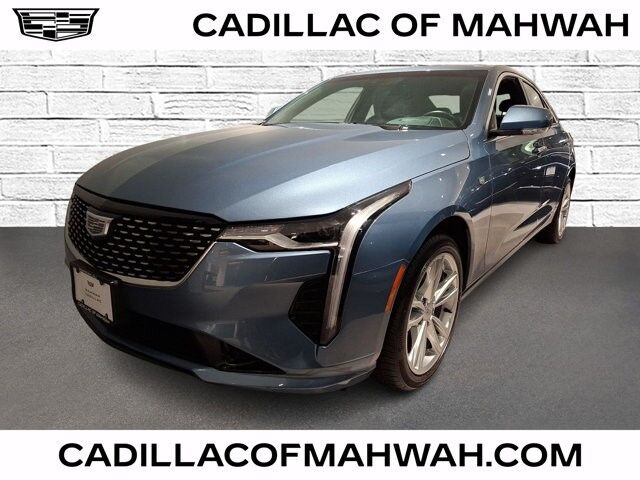 2023 Cadillac CT4
