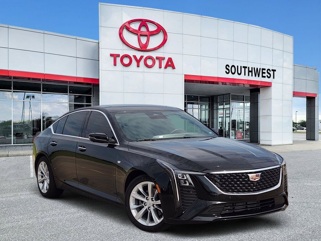 2025 Cadillac CT5 — photo 1 of 7