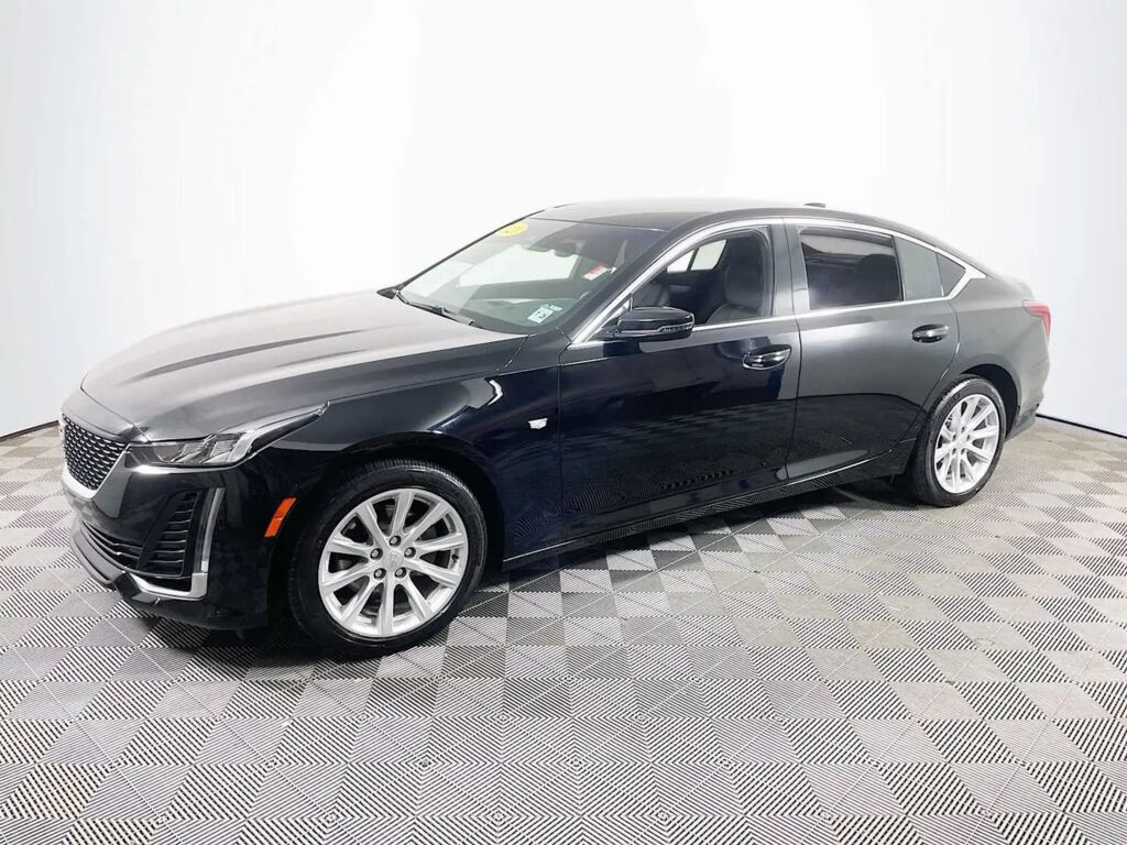 2023 Cadillac CT5 Luxury — photo 1 of 13