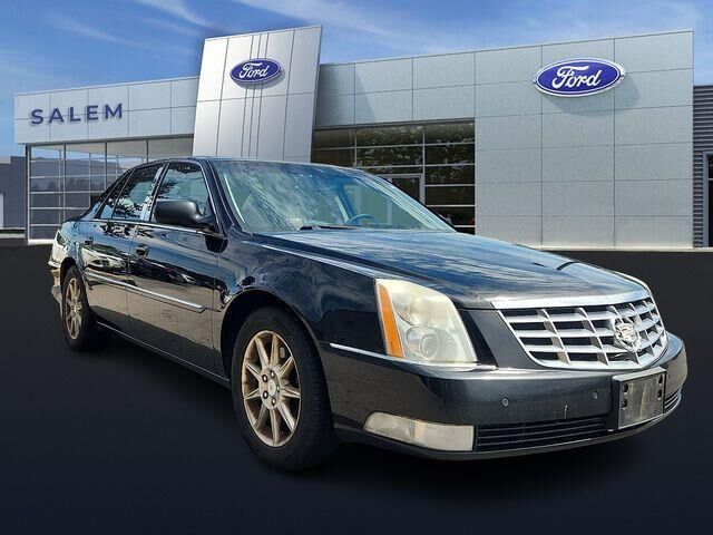 2010 Cadillac DTS Luxury Collection