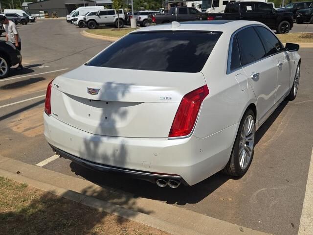 2016 Cadillac CT6 3.6L Luxury — photo 1 of 3