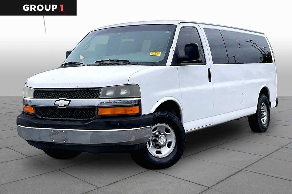 2007 Chevrolet Express LS 3500 — photo 1 of 1