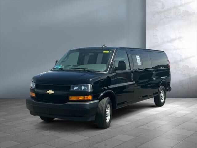 2025 Chevrolet Express LS 3500