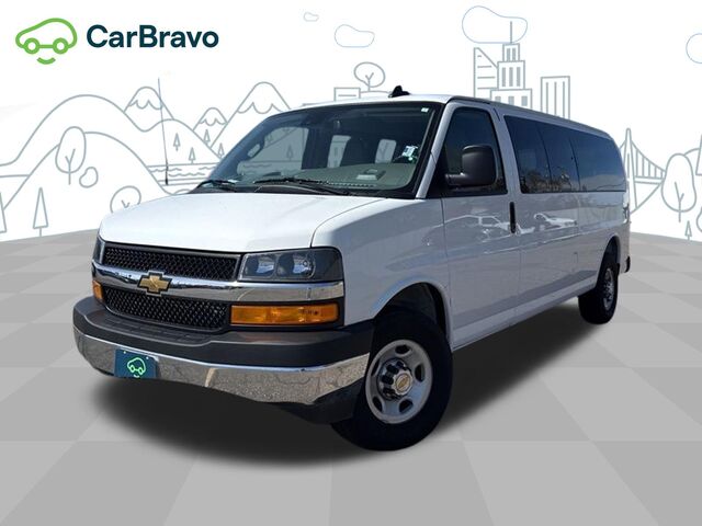 2025 Chevrolet Express Passenger 1LT