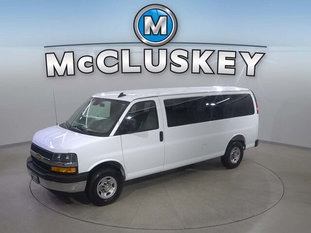 2025 Chevrolet Express Passenger 1LT